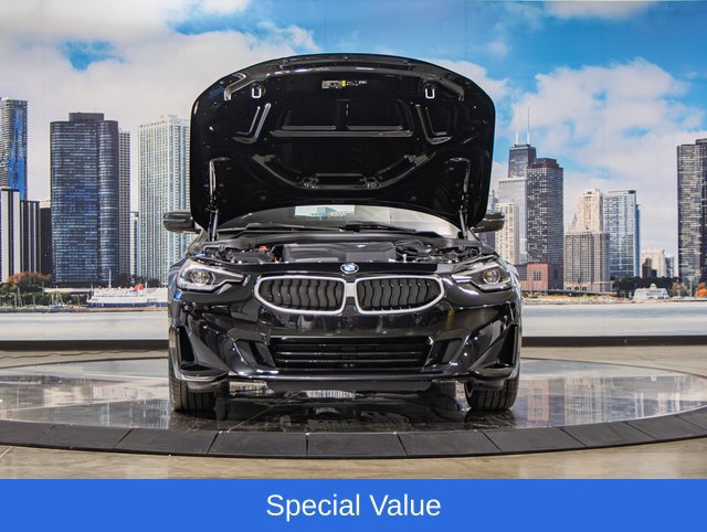 Used 2025 BMW 230i xDrive Coupe w/ Convenience Package AWD/4WD image 4