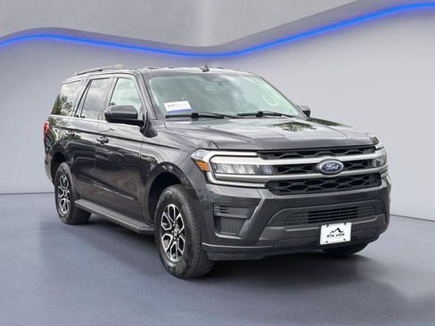 Certified 2024 Ford Expedition XLT AWD/4WD image 5
