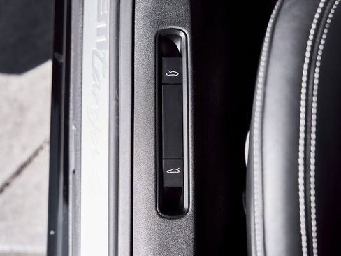 Used 2026 Porsche 911 Targa 4S image 37