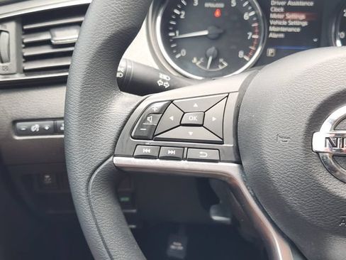 Used 2019 Nissan Rogue Sport S w/ Appearance Package FWD image 28