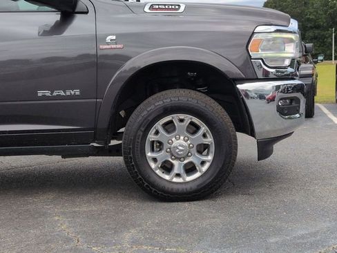 Used 2022 RAM 3500 Laramie AWD/4WD image 9
