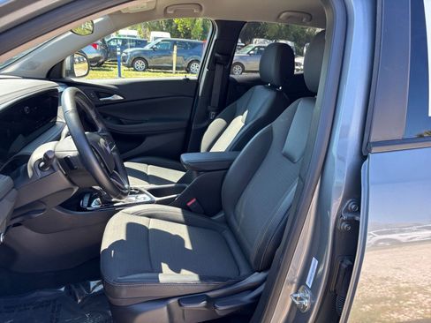 Used 2025 Buick Encore GX Preferred FWD image 38