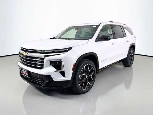 New 2026 Chevrolet Traverse High Country w/ LPO, Floor Liner Package AWD/4WD image 3