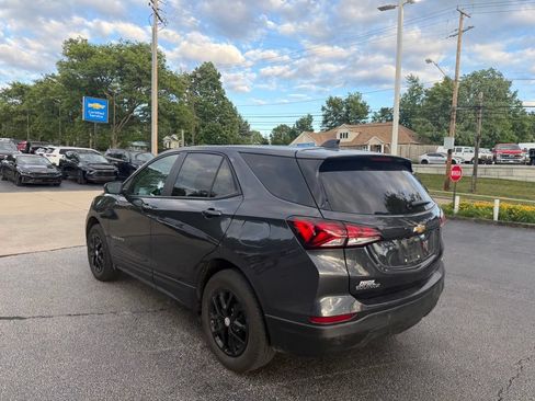 Used 2022 Chevrolet Equinox LS w/ LS Convenience Package AWD/4WD image 6