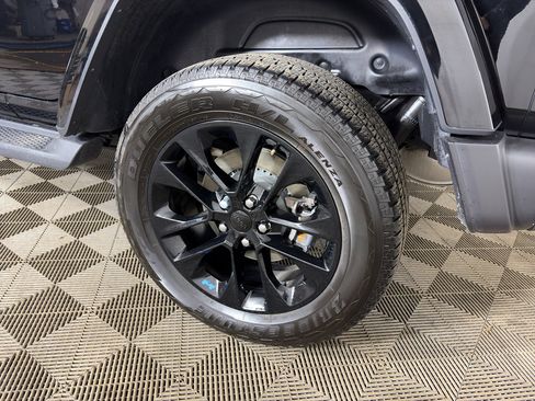 Used 2023 Jeep Wrangler Unlimited Sahara w/ Cold Weather Group image 7