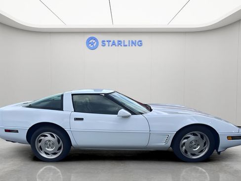 Used 1996 Chevrolet Corvette Coupe image 5