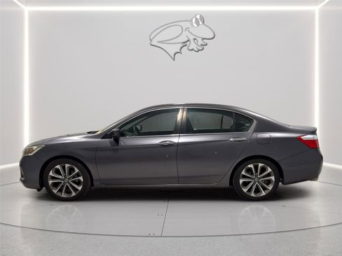 Used 2014 Honda Accord Sport image 2