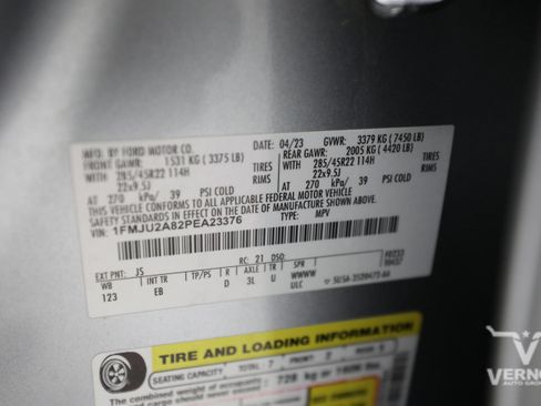 Used 2023 Ford Expedition Limited image 14