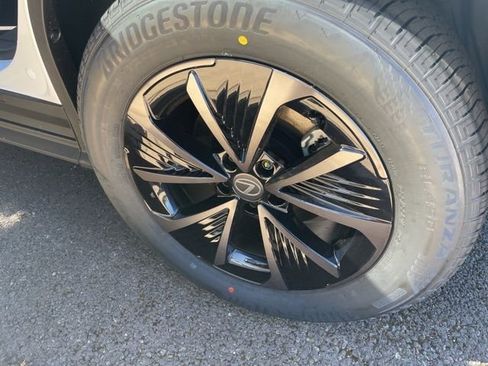 New 2026 Lexus RZ 450e AWD image 18