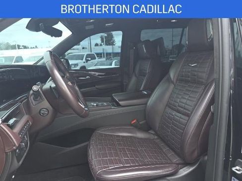 Certified 2024 Cadillac Escalade Sport Platinum w/ Heavy-Duty Trailer Package AWD/4WD image 11