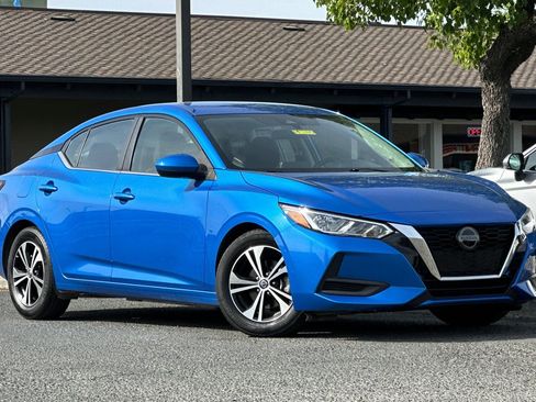 Used 2023 Nissan Sentra SV image 2