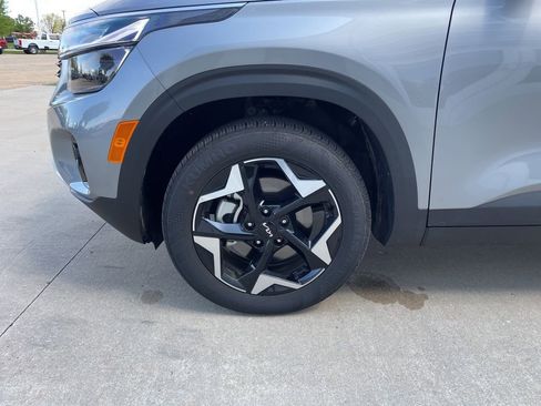 New 2025 Kia Seltos EX w/ EX Sunroof Package AWD/4WD image 16