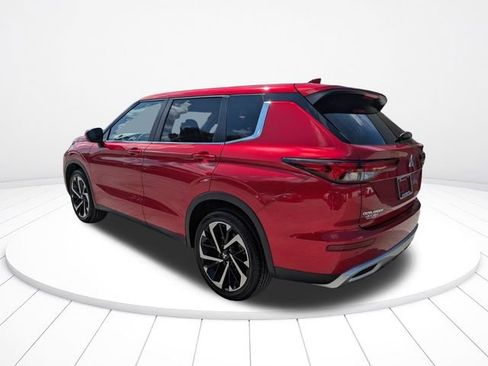 Used 2024 Mitsubishi Outlander SE FWD image 6