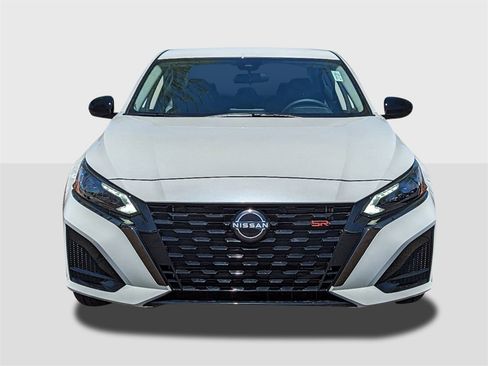 New 2025 Nissan Altima 2.5 SR image 8