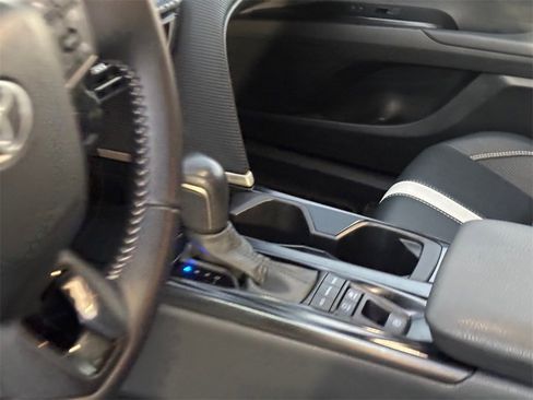 Certified 2025 Toyota Camry SE image 12