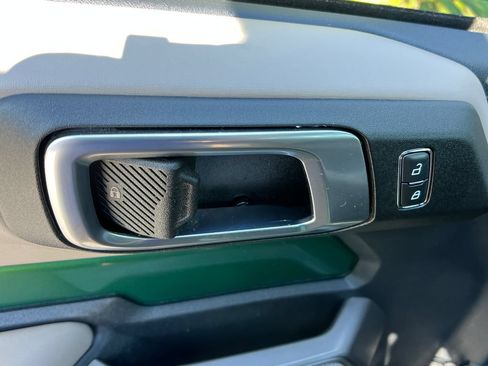 Used 2022 Ford Bronco Wildtrak AWD/4WD image 12