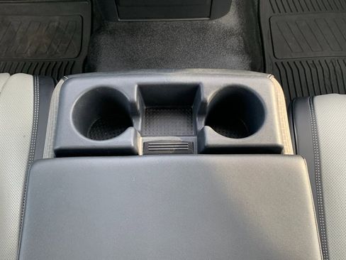 Used 2019 Nissan Titan S w/ S Utility Package image 15