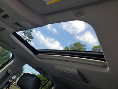 Used 2019 GMC Yukon XL Denali w/ Denali Ultimate Package image 26