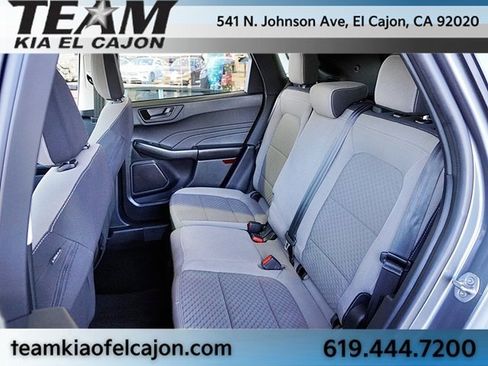 Used 2022 Ford Escape SE image 17