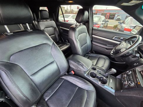 Used 2016 Ford Explorer XLT w/ Equipment Group 202A image 20