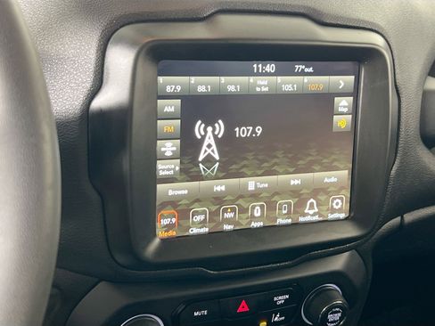 Used 2022 Jeep Renegade Altitude w/ Sun/Sound Group image 15