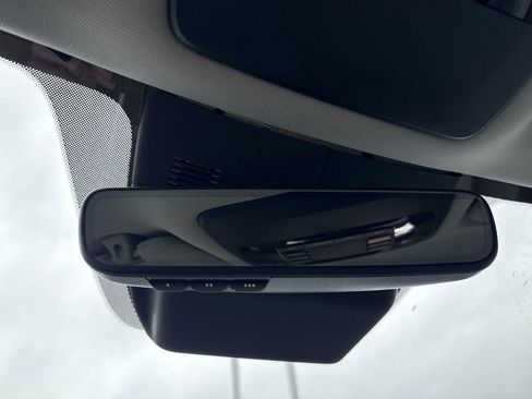 New 2026 Kia Carnival EX FWD image 36
