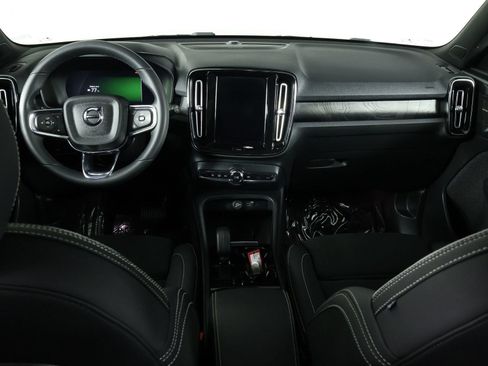 Certified 2023 Volvo XC40 Recharge Ultimate AWD/4WD image 7