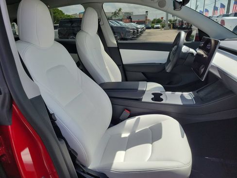 Used 2022 Tesla Model Y Performance AWD/4WD image 17
