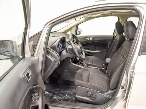 Used 2019 Ford EcoSport SE image 2