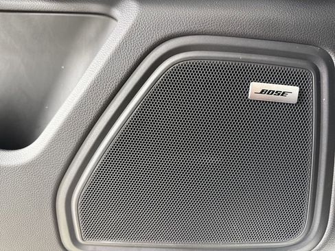 Certified 2026 Porsche Macan AWD/4WD image 35