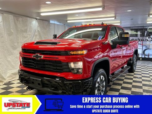 Used 2024 Chevrolet Silverado 2500 Custom w/ Custom Value Package image 4