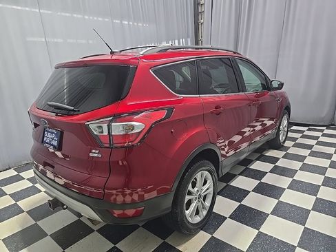Used 2017 Ford Escape SE AWD/4WD image 9