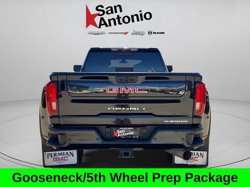 Used 2023 GMC Sierra 3500 Denali w/ Denali Ultimate Package image 10