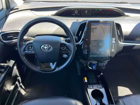 Used 2022 Toyota Prius Prime XLE FWD image 17