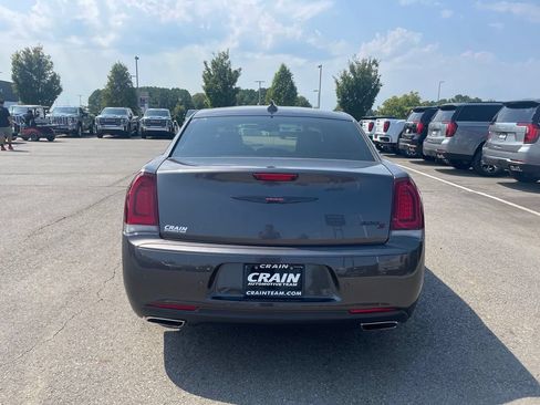 Used 2021 Chrysler 300 S RWD image 9