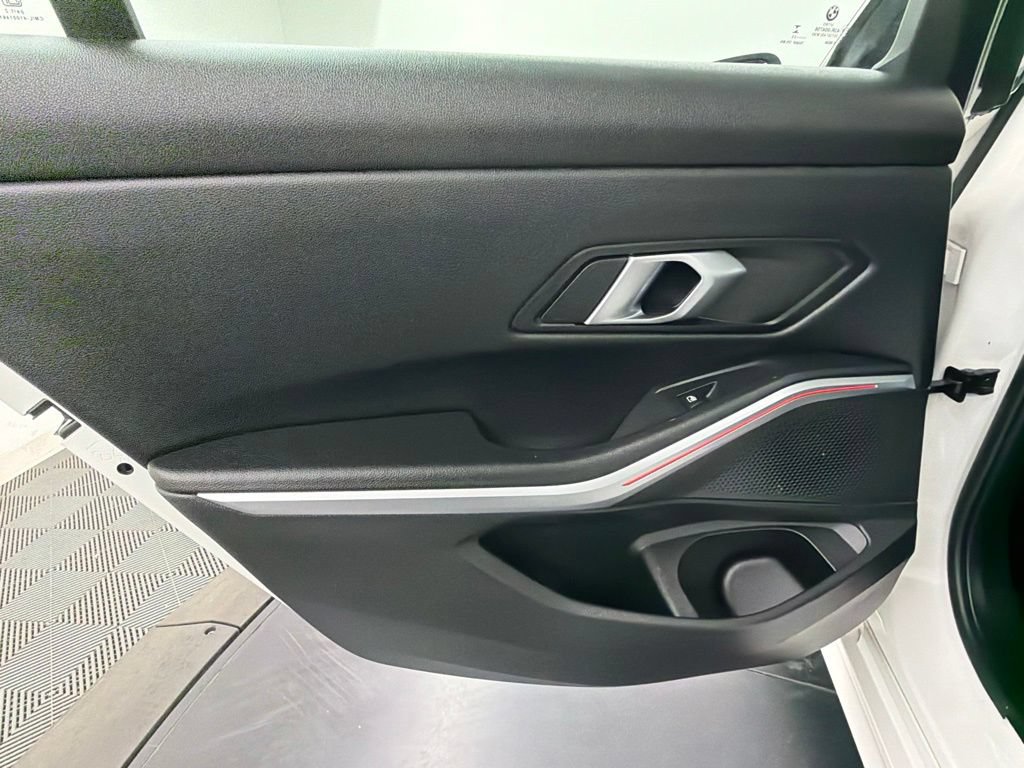 Used 2025 BMW 330i Sedan w/ Parking Assistance Package RWD image 37