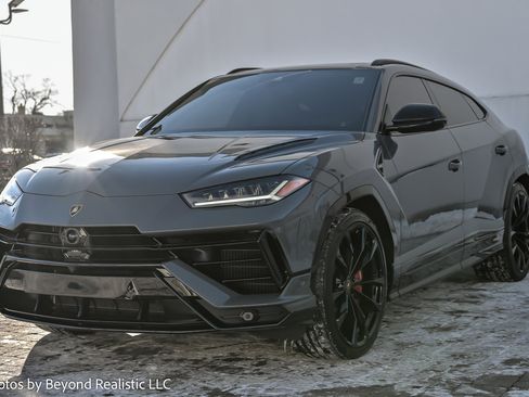 Used 2024 Lamborghini Urus S image 3