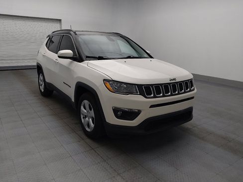 Used 2019 Jeep Compass Latitude FWD image 13