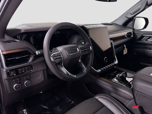 New 2026 GMC Yukon XL Denali w/ Sun & Power Step Package image 9