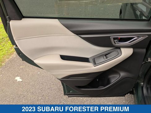Used 2023 Subaru Forester Premium AWD/4WD image 29