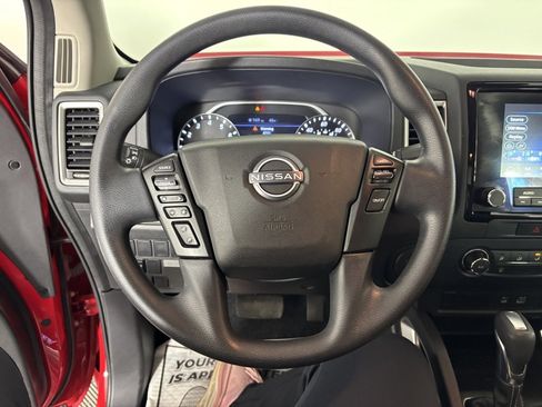 Used 2022 Nissan Frontier SV image 17