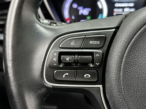 Used 2022 Kia Niro EX Premium image 23