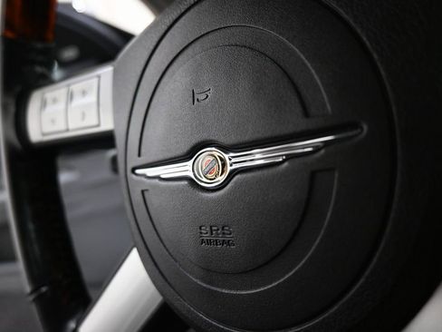 Used 2006 Chrysler 300 C w/ Sound Group II image 25