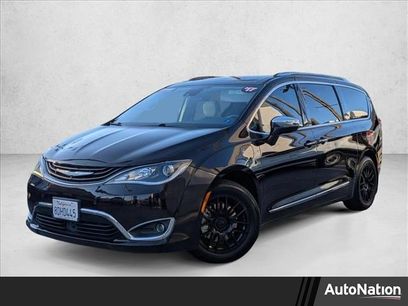 Used 2017 Chrysler Pacifica Platinum