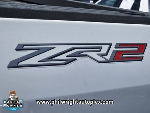 Used 2019 Chevrolet Colorado ZR2 w/ ZR2 Dusk Special Edition image 13