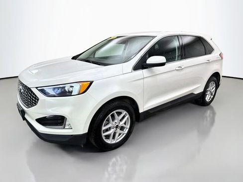 Certified 2024 Ford Edge SEL w/ Convenience Package AWD/4WD image 3