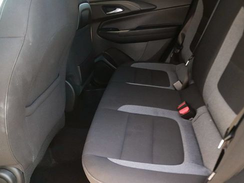 Used 2025 Chevrolet TrailBlazer LT AWD/4WD image 13