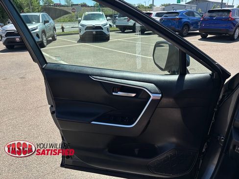 Used 2022 Toyota RAV4 XLE w/ Convenience Package AWD/4WD image 33