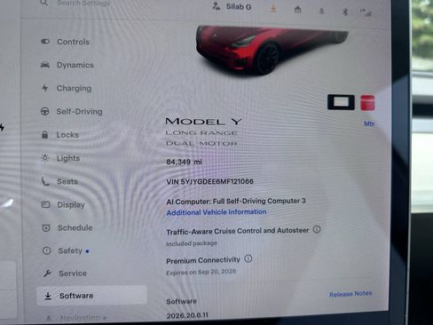 Used 2021 Tesla Model Y Long Range AWD/4WD image 21