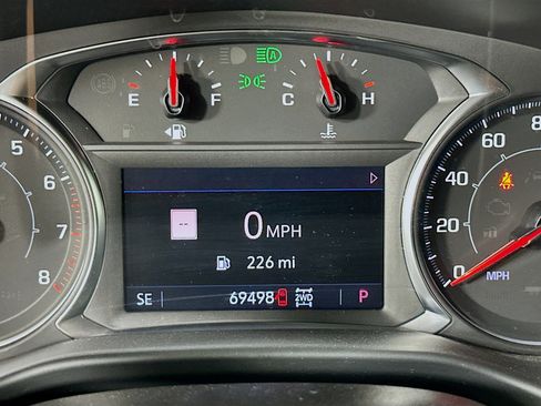 Used 2023 GMC Acadia SLT image 19